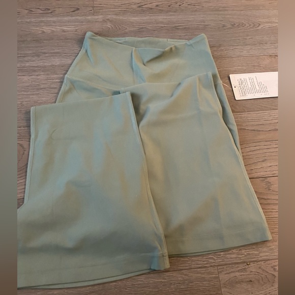 Lululemon Groove Flared Pants Regular NWT - Picture 3 of 13